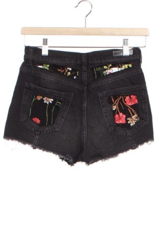 Pantaloni scurți de femei Guess, Mărime XS, Culoare Gri, Preț 433,95 Lei