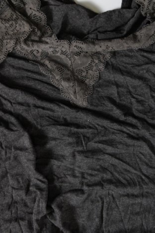 Bluză de femei, Mărime S, Culoare Gri, Preț 9,38 Lei