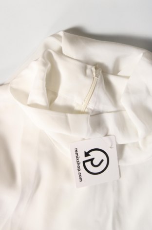 Дамска блуза, Размер M, Цвят Бял, Цена 8,47 лв.