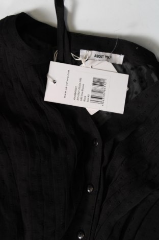 Γυναικεία μπλούζα About You, Μέγεθος M, Χρώμα Μαύρο, Τιμή 7,82 €
