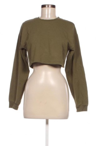 Дамска блуза Bershka, Размер M, Цвят Зелен, Цена 8,80 лв.