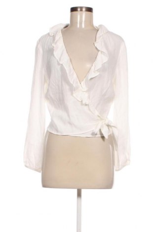 Γυναικεία μπλούζα Bershka, Μέγεθος L, Χρώμα Λευκό, Τιμή 5,48 €