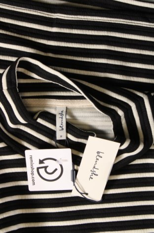 Γυναικεία μπλούζα Blend She, Μέγεθος M, Χρώμα Μαύρο, Τιμή 6,39 €
