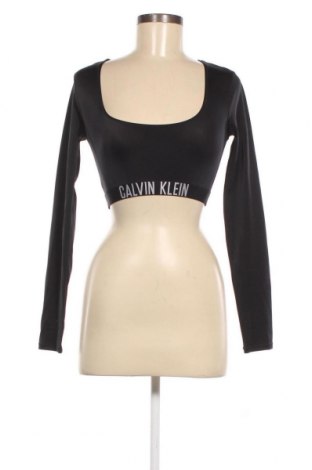 Дамска блуза Calvin Klein, Размер XS, Цвят Черен, Цена 124,00 лв.