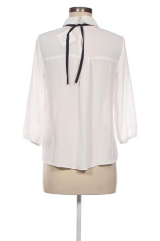 Дамска блуза Clockhouse, Размер S, Цвят Бял, Цена 7,23 лв.