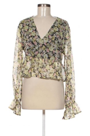 Дамска блуза Gina Tricot, Размер M, Цвят Многоцветен, Цена 6,90 лв.