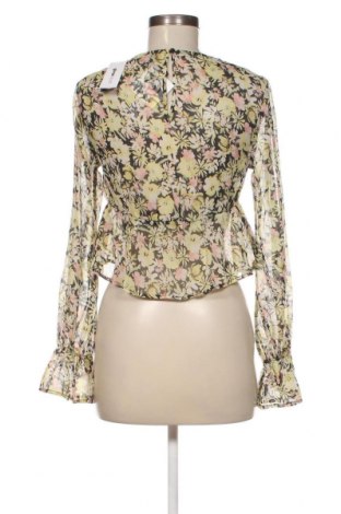 Дамска блуза Gina Tricot, Размер XXS, Цвят Многоцветен, Цена 13,80 лв.