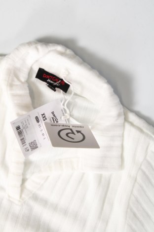 Damen Shirt Jennyfer, Größe XXS, Farbe Weiß, Preis 6,07 €
