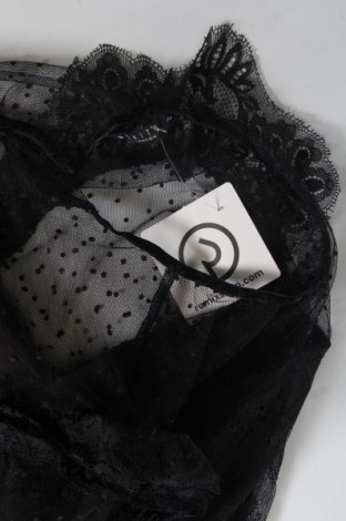 Γυναικεία μπλούζα Mohito, Μέγεθος XS, Χρώμα Μαύρο, Τιμή 16,10 €
