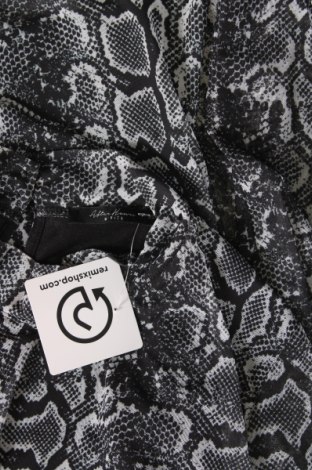 Γυναικεία μπλούζα Mohito, Μέγεθος XS, Χρώμα Πολύχρωμο, Τιμή 2,53 €