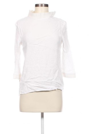 Дамска блуза ONLY, Размер S, Цвят Бял, Цена 10,00 лв.
