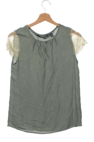 Дамска блуза Vero Moda, Размер XS, Цвят Зелен, Цена 10,19 лв.