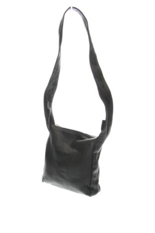 Дамска чанта Bree, Цвят Черен, Цена 104,88 лв.