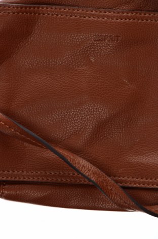 Дамска чанта Esprit, Цвят Кафяв, Цена 41,00 лв.