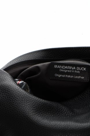 Дамска чанта Mandarina Duck, Цвят Черен, Цена 389,00 лв.