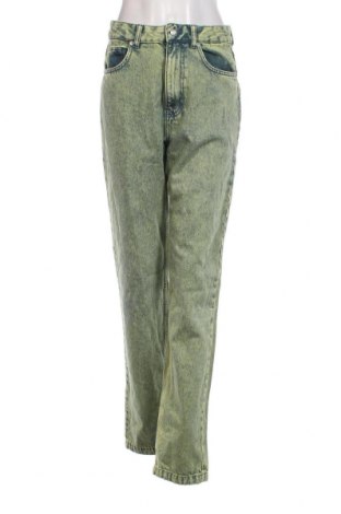 Damen Jeans Bershka, Größe M, Farbe Grün, Preis 11,10 €