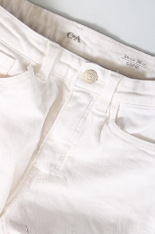 Damskie jeansy C&A, Rozmiar XS, Kolor Biały, Cena 31,34 zł