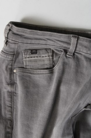 Damen Jeans Edc By Esprit, Größe M, Farbe Grau, Preis 28,53 €