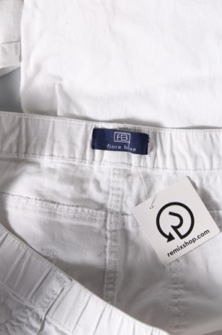 Damskie jeansy Fiora Blue, Rozmiar XL, Kolor Biały, Cena 66,67 zł