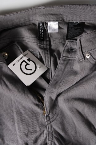 Damen Jeans H&M Divided, Größe S, Farbe Grau, Preis 9,00 €