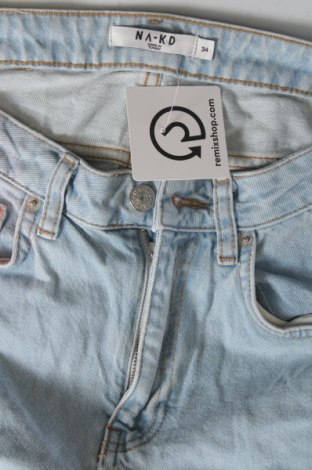 Damskie jeansy NA-KD, Rozmiar XS, Kolor Niebieski, Cena 131,14 zł