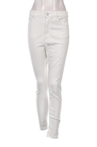 Γυναικείο Τζίν Pull&Bear, Μέγεθος M, Χρώμα Λευκό, Τιμή 9,87 €