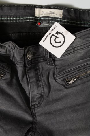 Damen Jeans Street One, Größe XL, Farbe Grau, Preis 5,71 €