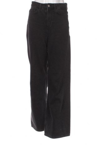 Дамски дънки Zara, Размер S, Цвят Черен, Цена 16,42 лв.