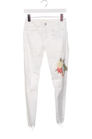 Γυναικείο Τζίν Zara, Μέγεθος XS, Χρώμα Λευκό, Τιμή 9,19 €