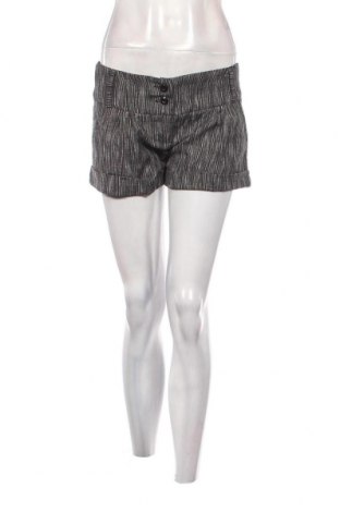 Γυναικείο κοντό παντελόνι, Μέγεθος S, Χρώμα Πολύχρωμο, Τιμή 3,89 €