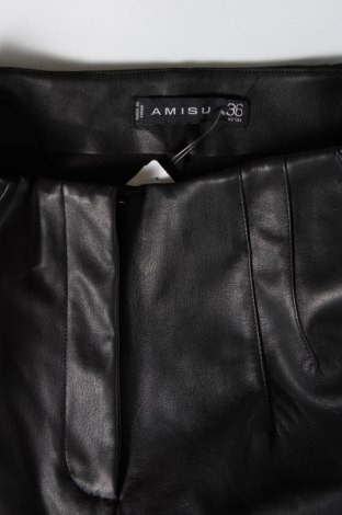 Дамски къс панталон Amisu, Размер S, Цвят Черен, Цена 18,82 лв.