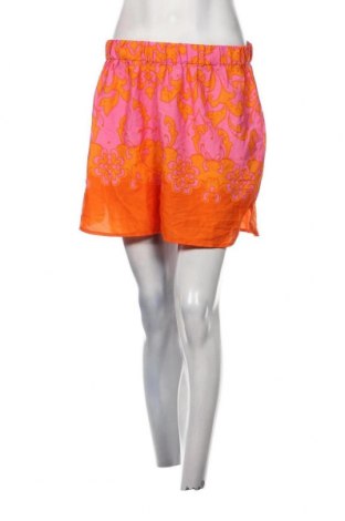 Γυναικείο κοντό παντελόνι Boohoo, Μέγεθος M, Χρώμα Πολύχρωμο, Τιμή 7,19 €
