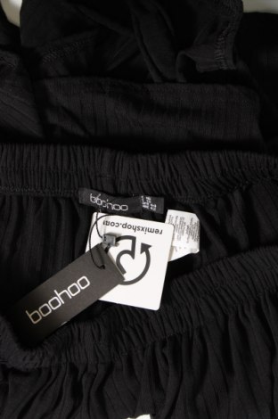 Дамски къс панталон Boohoo, Размер L, Цвят Черен, Цена 31,00 лв.