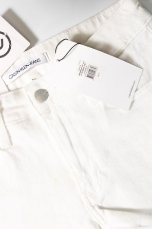 Damen Shorts Calvin Klein Jeans, Größe XS, Farbe Weiß, Preis € 23,65