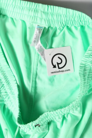 Дамски къс панталон Censored, Размер L, Цвят Зелен, Цена 18,82 лв.