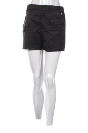 Γυναικείο κοντό παντελόνι Cropp, Μέγεθος L, Χρώμα Μαύρο, Τιμή 10,78 €
