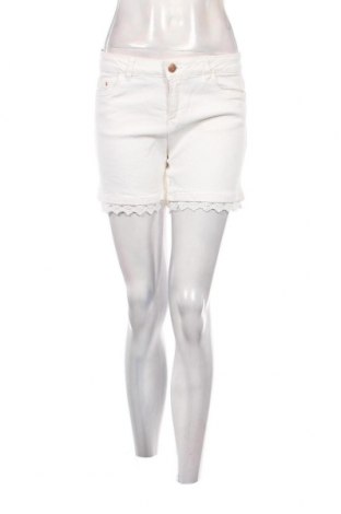 Дамски къс панталон Esmara, Размер M, Цвят Бял, Цена 9,88 лв.