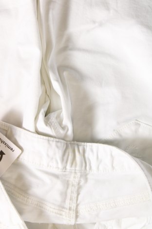 Γυναικείο κοντό παντελόνι Esprit, Μέγεθος S, Χρώμα Λευκό, Τιμή 17,00 €