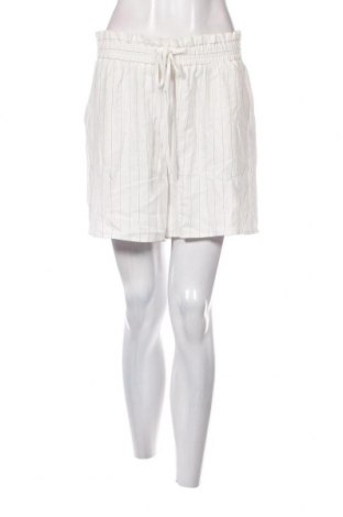 Дамски къс панталон Etam, Размер XL, Цвят Бял, Цена 76,83 лв.