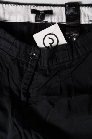 Дамски къс панталон H&M, Размер M, Цвят Черен, Цена 9,22 лв.