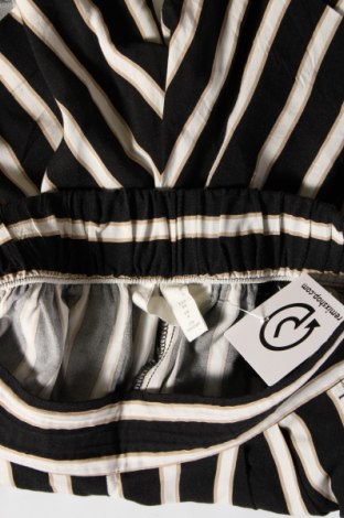 Γυναικείο κοντό παντελόνι H&M, Μέγεθος S, Χρώμα Μαύρο, Τιμή 9,62 €