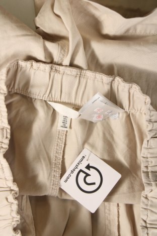 Γυναικείο κοντό παντελόνι H&M, Μέγεθος L, Χρώμα Εκρού, Τιμή 9,72 €