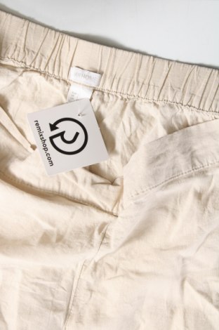 Дамски къс панталон H&M, Размер XL, Цвят Бежов, Цена 7,23 лв.