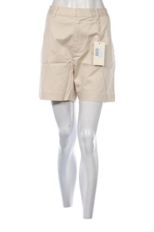 Дамски къс панталон Maison Scotch, Размер XL, Цвят Бежов, Цена 58,40 лв.