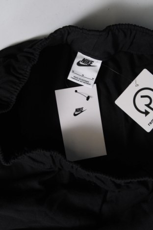 Γυναικείο κοντό παντελόνι Nike, Μέγεθος M, Χρώμα Μαύρο, Τιμή 39,69 €