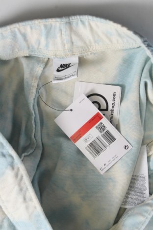 Дамски къс панталон Nike, Размер L, Цвят Син, Цена 77,00 лв.