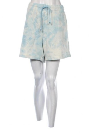 Γυναικείο κοντό παντελόνι Nike, Μέγεθος L, Χρώμα Μπλέ, Τιμή 15,88 €