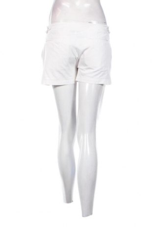 Γυναικείο κοντό παντελόνι Nike, Μέγεθος S, Χρώμα Λευκό, Τιμή 17,39 €