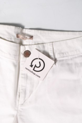 Damen Shorts Orsay, Größe XS, Farbe Weiß, Preis 9,72 €