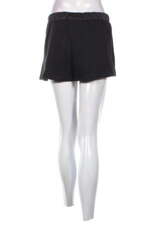 Γυναικείο κοντό παντελόνι Oviesse, Μέγεθος XL, Χρώμα Μαύρο, Τιμή 7,67 €